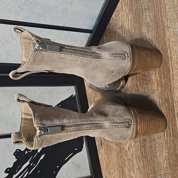 Splendid Raquel Taupe Suede Pointed Toe Heeled Zippered Boots Size 7.5 - Picture 6 of 9